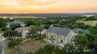 Beautifully updated 3 bedroom, 2.5 bathroom home on a large on Lago Vista Golf Club in Texas - for sale on GolfHomes.com, golf home, golf lot