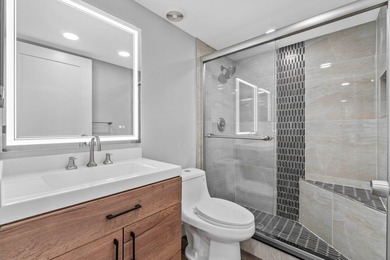 This recently renovated 2 bedroom, 2 bathroom first floor condo on Kings Point Golf -Flanders Way in Florida - for sale on GolfHomes.com, golf home, golf lot