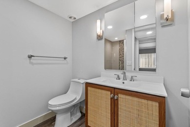 This recently renovated 2 bedroom, 2 bathroom first floor condo on Kings Point Golf -Flanders Way in Florida - for sale on GolfHomes.com, golf home, golf lot