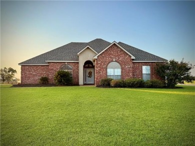 Featuring 4 bedrooms 2.5 baths offering 2,375 sq ft with open on Oak Wing Golf Course in Louisiana - for sale on GolfHomes.com, golf home, golf lot
