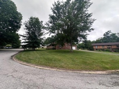 Don't miss a chance to get this house.  This mature neighborhood on Longview Golf Club in Kentucky - for sale on GolfHomes.com, golf home, golf lot