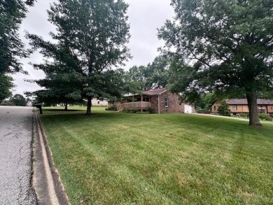 Don't miss a chance to get this house.  This mature neighborhood on Longview Golf Club in Kentucky - for sale on GolfHomes.com, golf home, golf lot