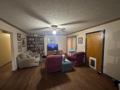 Don't miss a chance to get this house.  This mature neighborhood on Longview Golf Club in Kentucky - for sale on GolfHomes.com, golf home, golf lot