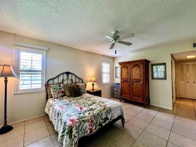 Lovely light  bright 2 bedroom / 2 bathroom corner unit in the on Wynmoor Golf Course in Florida - for sale on GolfHomes.com, golf home, golf lot