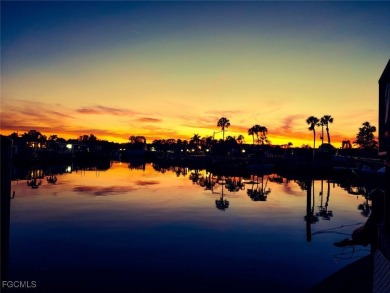 Have you ever Dreamed of Living on an ISLAND? This is an on Riverbend Golf and Country Club in Florida - for sale on GolfHomes.com, golf home, golf lot