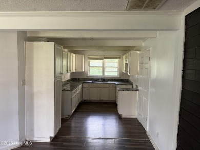 1400 square feet, 3 bed, 2 full bath brick home on Goldsboro on Goldsboro Municipal Golf Course in North Carolina - for sale on GolfHomes.com, golf home, golf lot
