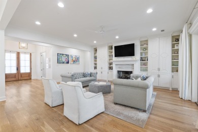 Stunning 2020-built home in Pleasant Valley offering timeless on Pleasant Valley Country Club in Arkansas - for sale on GolfHomes.com, golf home, golf lot