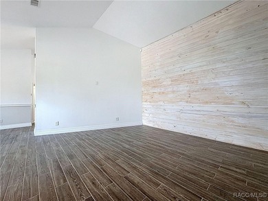 Welcome to 11 Maiden Bush Court E. in Homosassa, a beautifully on Sugarmill Woods Golf and Country Club in Florida - for sale on GolfHomes.com, golf home, golf lot