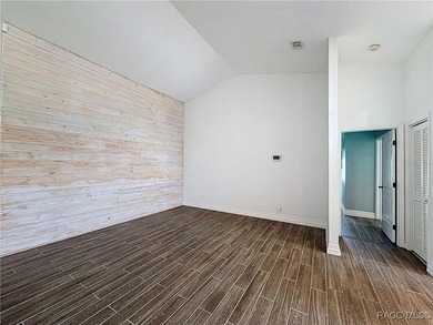 Welcome to 11 Maiden Bush Court E. in Homosassa, a beautifully on Sugarmill Woods Golf and Country Club in Florida - for sale on GolfHomes.com, golf home, golf lot