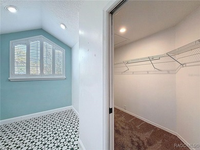 Welcome to 11 Maiden Bush Court E. in Homosassa, a beautifully on Sugarmill Woods Golf and Country Club in Florida - for sale on GolfHomes.com, golf home, golf lot