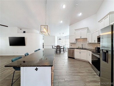 Welcome to 11 Maiden Bush Court E. in Homosassa, a beautifully on Sugarmill Woods Golf and Country Club in Florida - for sale on GolfHomes.com, golf home, golf lot