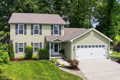 Elegant 4 bedroom, 2 1/2 bath, 1 1/2 story, 2 car garage, with a on Berea Country Club in Kentucky - for sale on GolfHomes.com, golf home, golf lot