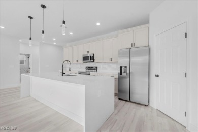 Stunning New Construction Home in Sun 'N Lake - 4 Bedrooms, 3 on Sun n Lake Golf and Country Club in Florida - for sale on GolfHomes.com, golf home, golf lot