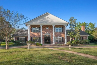 In Search of Beauty & Space? Need room to grow? This stately on Pebble Creek Country Club in Texas - for sale on GolfHomes.com, golf home, golf lot