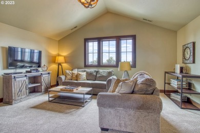 Beautiful custom home on double lot in Brasada Ranch. Mountain on Brasada Canyons Golf Course in Oregon - for sale on GolfHomes.com, golf home, golf lot