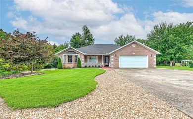 Welcome to this beautifully maintained, all brick home nestled on Bella Vista Country Club - Highlands in Arkansas - for sale on GolfHomes.com, golf home, golf lot