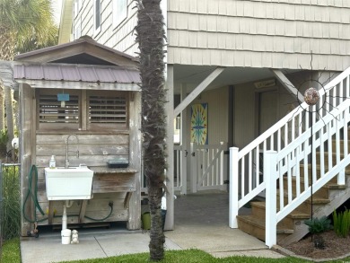 404 29th Ave. N., North Myrtle Beach, SC 29582 4 Bedrooms | 2 on Beachwood Golf Club in South Carolina - for sale on GolfHomes.com, golf home, golf lot