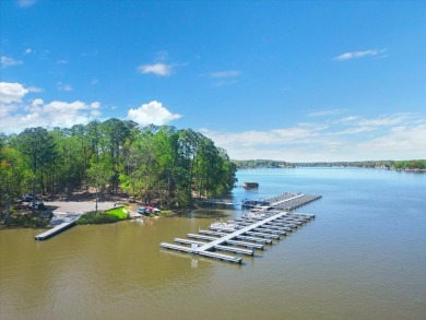 This beautiful home is located along the 12th fairway in the on The Links At Stoney Point in South Carolina - for sale on GolfHomes.com, golf home, golf lot