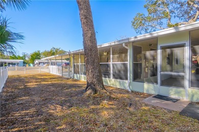 This 2 bedroom, 2 bathroom doublewide mobile home (1988) is on Inverness Golf and Country Club in Florida - for sale on GolfHomes.com, golf home, golf lot