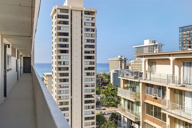Beautifully renovated, pet-friendly penthouse unit with sweeping on Ala Wai Golf Course in Hawaii - for sale on GolfHomes.com, golf home, golf lot