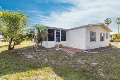 Come and see this lovely 2 bedroom/2 bath split bedroom home on on Pine Lakes Country Club in Florida - for sale on GolfHomes.com, golf home, golf lot