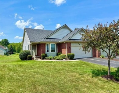 Absolutely perfect! Lovely 3 bedroom, 3 full bath ranch condo on The Captains Club At Woodfield in Michigan - for sale on GolfHomes.com, golf home, golf lot