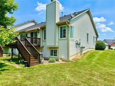 Absolutely perfect! Lovely 3 bedroom, 3 full bath ranch condo on The Captains Club At Woodfield in Michigan - for sale on GolfHomes.com, golf home, golf lot