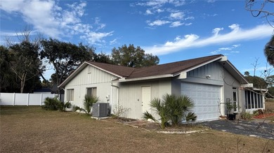 Do you like to play Golf? Are you looking for a place in a quiet on Palm Harbor Golf Club in Florida - for sale on GolfHomes.com, golf home, golf lot
