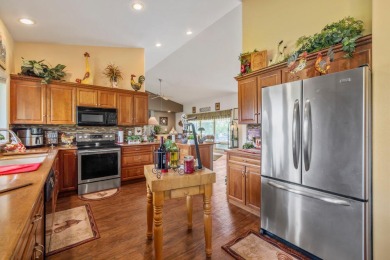Beautifully Updated Condo in One of the Area's Most Desirable on Shield Crest Golf Course in Oregon - for sale on GolfHomes.com, golf home, golf lot