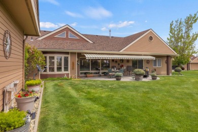 Beautifully Updated Condo in One of the Area's Most Desirable on Shield Crest Golf Course in Oregon - for sale on GolfHomes.com, golf home, golf lot