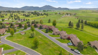 Beautifully Updated Condo in One of the Area's Most Desirable on Shield Crest Golf Course in Oregon - for sale on GolfHomes.com, golf home, golf lot