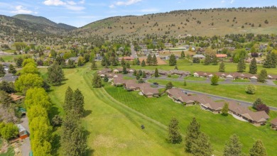 Beautifully Updated Condo in One of the Area's Most Desirable on Shield Crest Golf Course in Oregon - for sale on GolfHomes.com, golf home, golf lot