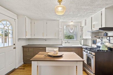 Move right in to this charming, well-maintained cape on a on Derryfield Country Club in New Hampshire - for sale on GolfHomes.com, golf home, golf lot