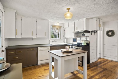 Move right in to this charming, well-maintained cape on a on Derryfield Country Club in New Hampshire - for sale on GolfHomes.com, golf home, golf lot