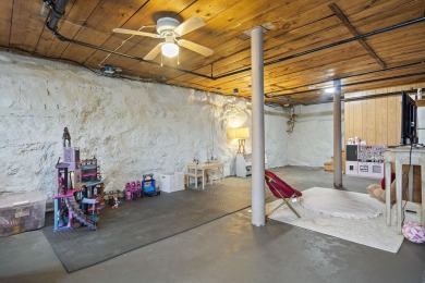 Move right in to this charming, well-maintained cape on a on Derryfield Country Club in New Hampshire - for sale on GolfHomes.com, golf home, golf lot