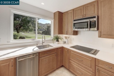 No steps to this beautifully upgraded 2BR/2BA Cascade model on Rossmoor Golf Course in California - for sale on GolfHomes.com, golf home, golf lot