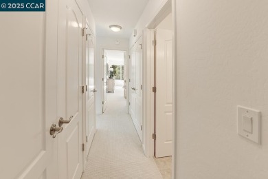 No steps to this beautifully upgraded 2BR/2BA Cascade model on Rossmoor Golf Course in California - for sale on GolfHomes.com, golf home, golf lot