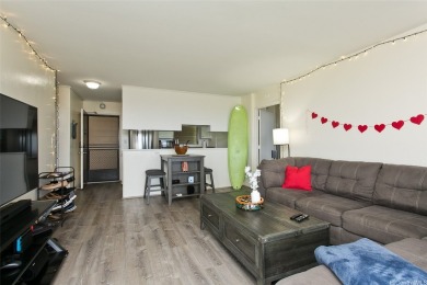 ASSUMABLE VA LOAN (for a VA Buyer) with 4.225% interest rate on Pearl Country Club in Hawaii - for sale on GolfHomes.com, golf home, golf lot