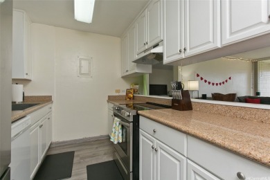 ASSUMABLE VA LOAN (for a VA Buyer) with 4.225% interest rate on Pearl Country Club in Hawaii - for sale on GolfHomes.com, golf home, golf lot