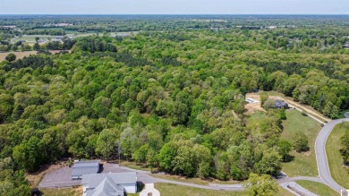 Looking to build your dream home on a large 9.47 +/- lot while on Benton Golf and Country Club in Kentucky - for sale on GolfHomes.com, golf home, golf lot