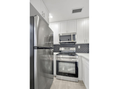 This beautiful unit ready for you just to move in. Magnificent on Kings Point Golf -Flanders Way in Florida - for sale on GolfHomes.com, golf home, golf lot
