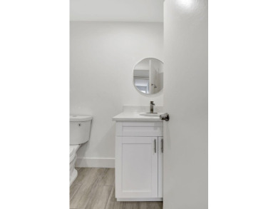 This beautiful unit ready for you just to move in. Magnificent on Kings Point Golf -Flanders Way in Florida - for sale on GolfHomes.com, golf home, golf lot