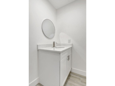 This beautiful unit ready for you just to move in. Magnificent on Kings Point Golf -Flanders Way in Florida - for sale on GolfHomes.com, golf home, golf lot