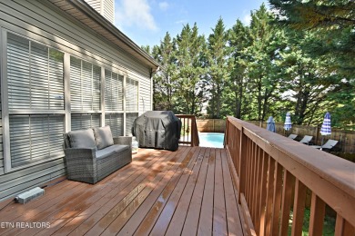 Looking for a spacious home that's conveniently located to on Gettysvue Country Club in Tennessee - for sale on GolfHomes.com, golf home, golf lot