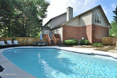 Looking for a spacious home that's conveniently located to on Gettysvue Country Club in Tennessee - for sale on GolfHomes.com, golf home, golf lot