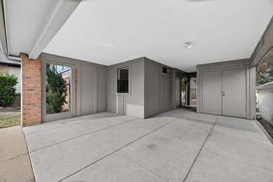 Fantastic turn key Garden Home on the 18th Fairway in Pecan on Pecan Plantation Country Club in Texas - for sale on GolfHomes.com, golf home, golf lot