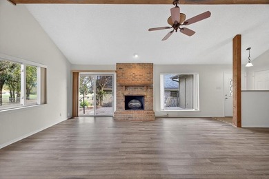 Fantastic turn key Garden Home on the 18th Fairway in Pecan on Pecan Plantation Country Club in Texas - for sale on GolfHomes.com, golf home, golf lot