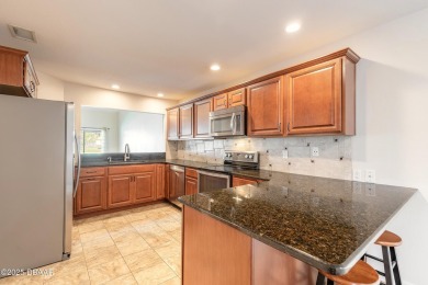 DON'T MISS this Beautiful Renovated Single-Story Townhouse in on Spruce Creek Golf Club in Florida - for sale on GolfHomes.com, golf home, golf lot