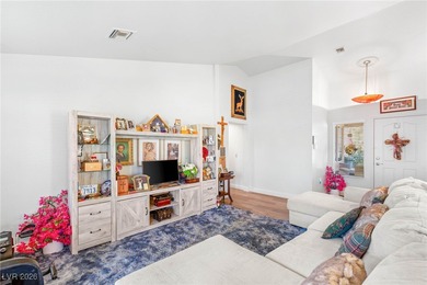 Beautiful townhome in Sun City Summerlin! This highly desirable on Highland Falls Golf Club in Nevada - for sale on GolfHomes.com, golf home, golf lot