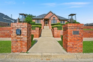 Updated North Richland Hills Home with Pool and Outdoor Oasis on Iron Horse Golf Course in Texas - for sale on GolfHomes.com, golf home, golf lot